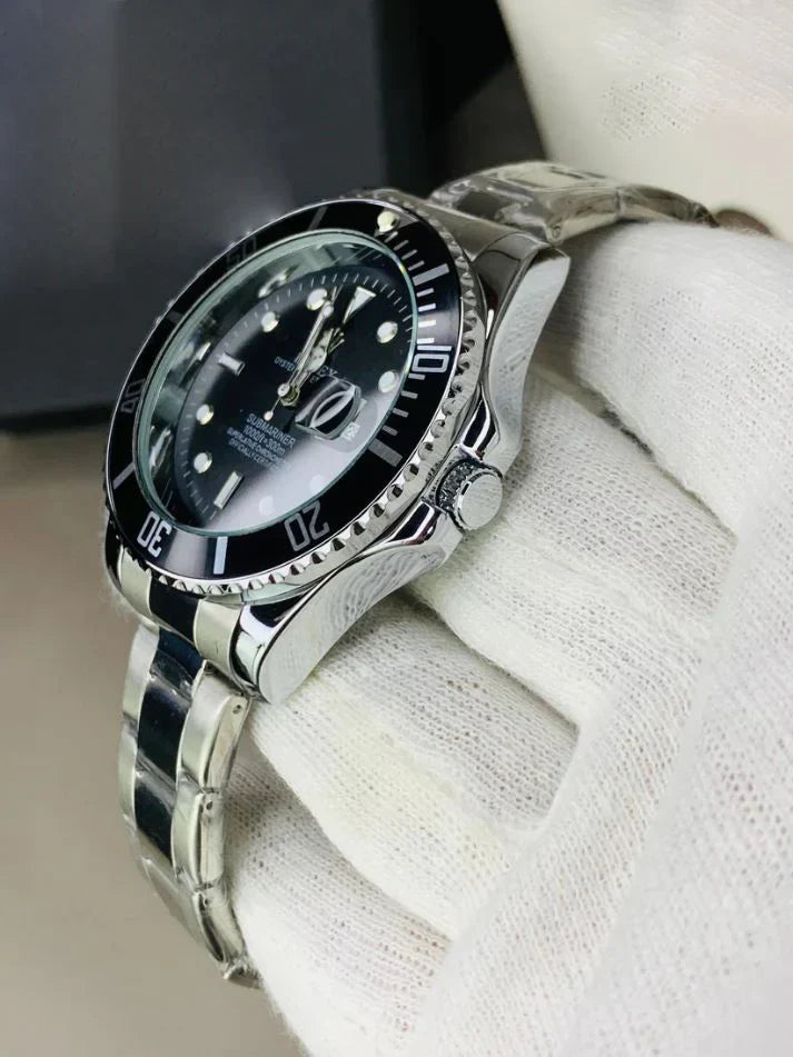 Rolex (RLX) - Submariner Silver with Black Bezel
