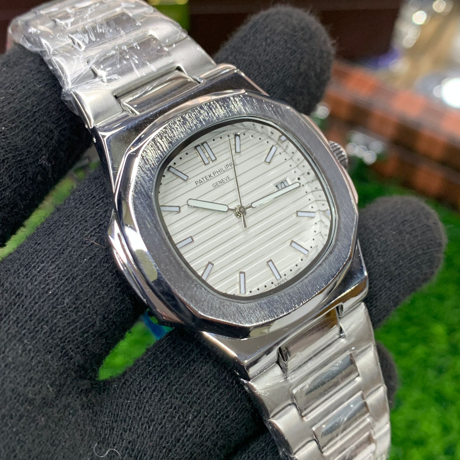 YW - Nautilus Silver with white dial - Premium Watch