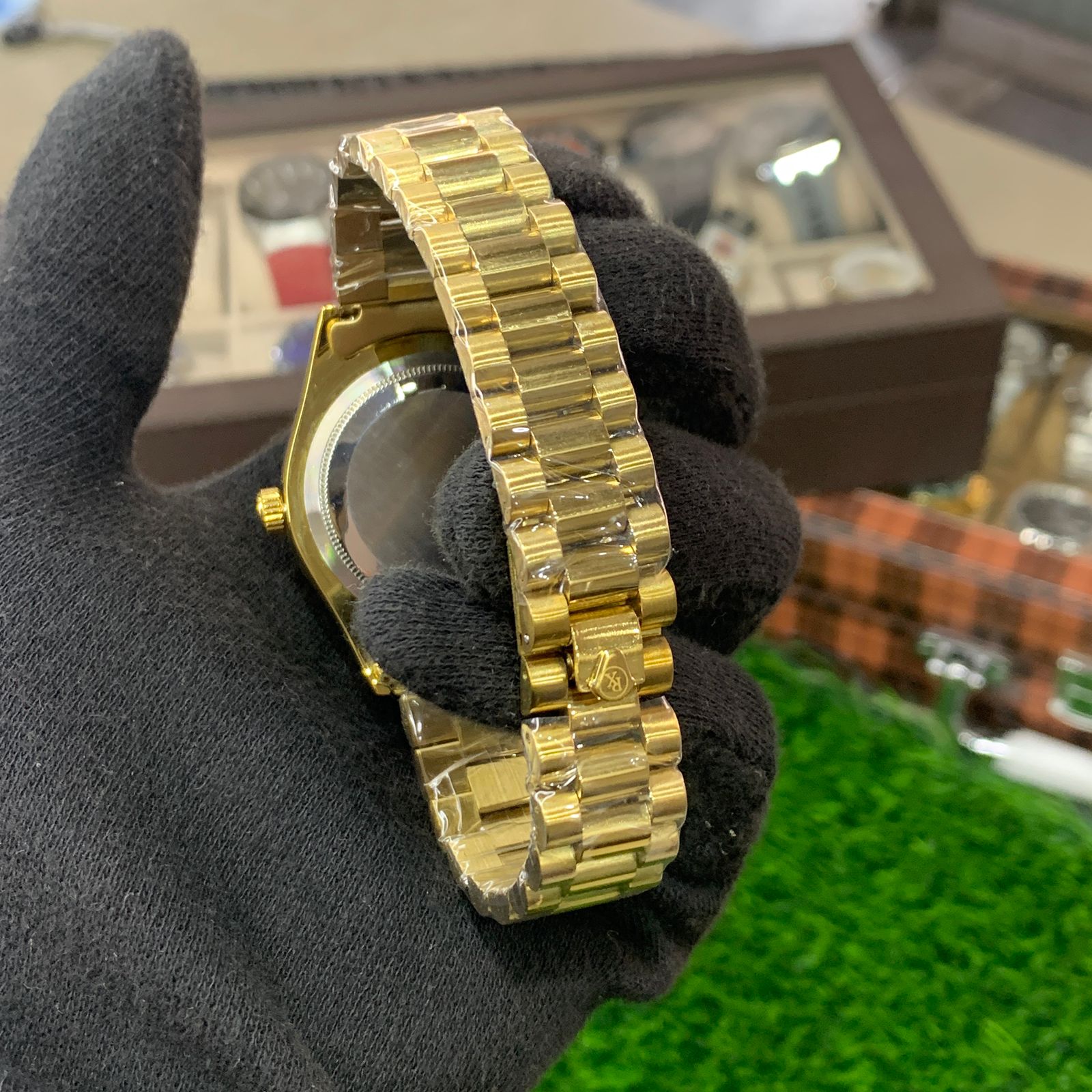 YW - Datejust Gold with White dial Watch