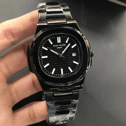 Patek Philippe (PP) - Nautilus Pure Black